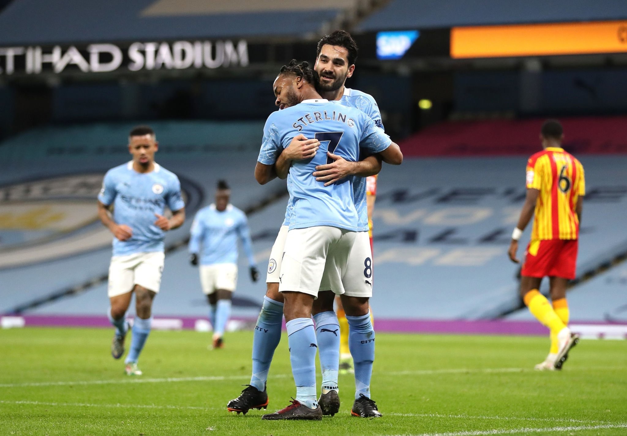 在中路的持 在中路的持