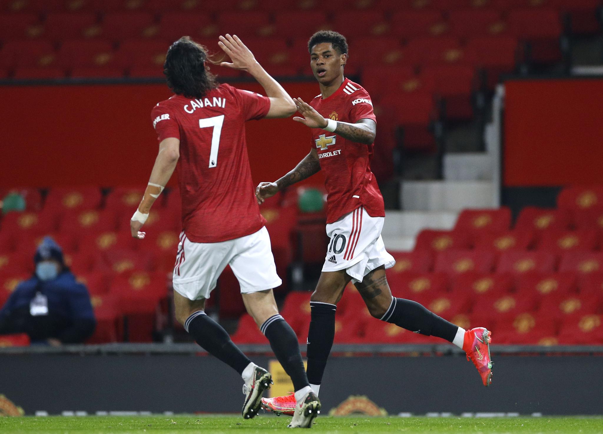 这使他在足 这使他在足