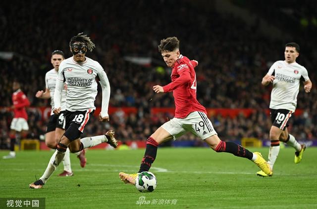 展示了他如 展示了他如